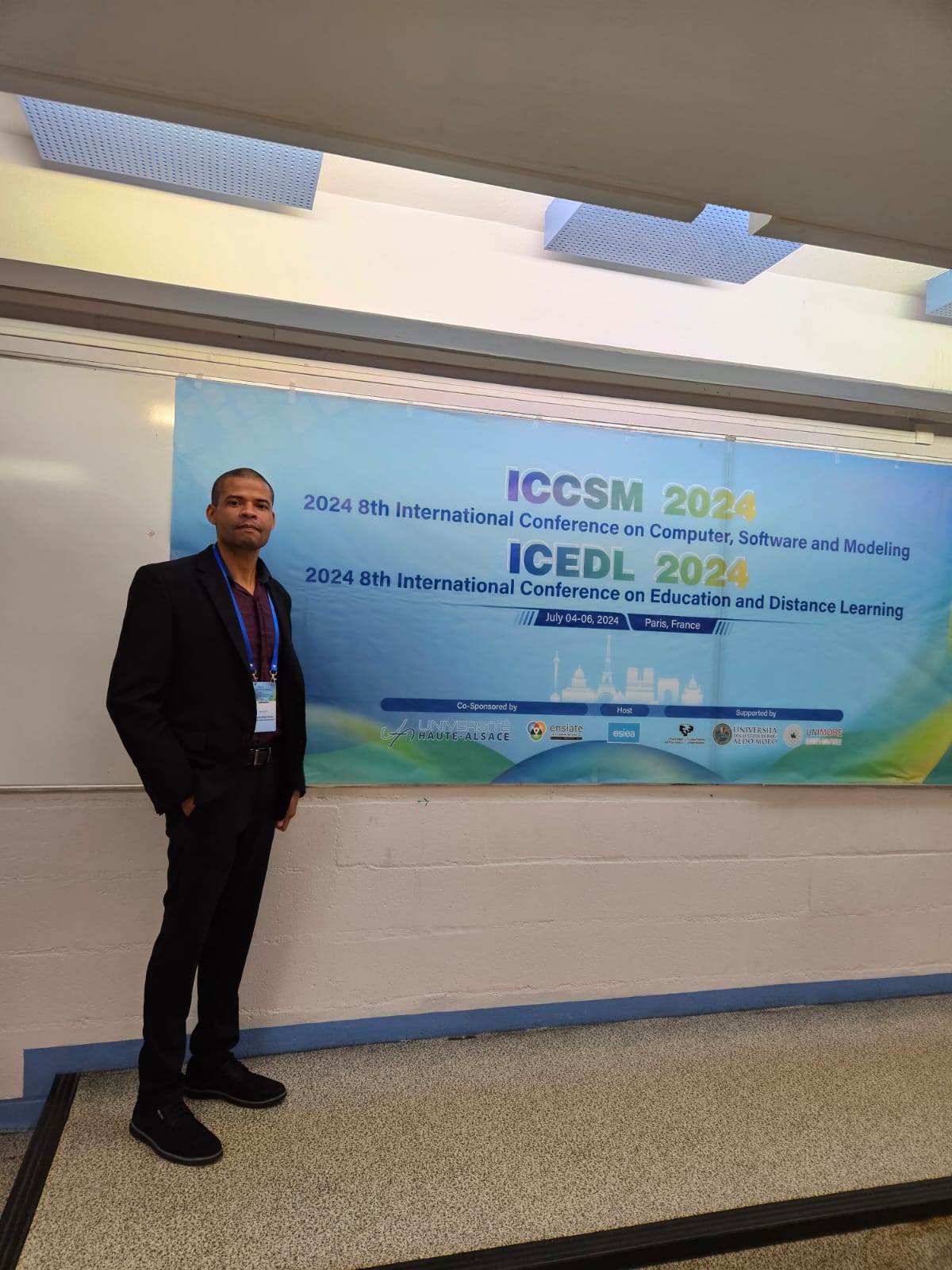 Professor da Uema participa de Conferência Internacional em Paris sobre Educação e Ensino à Distância