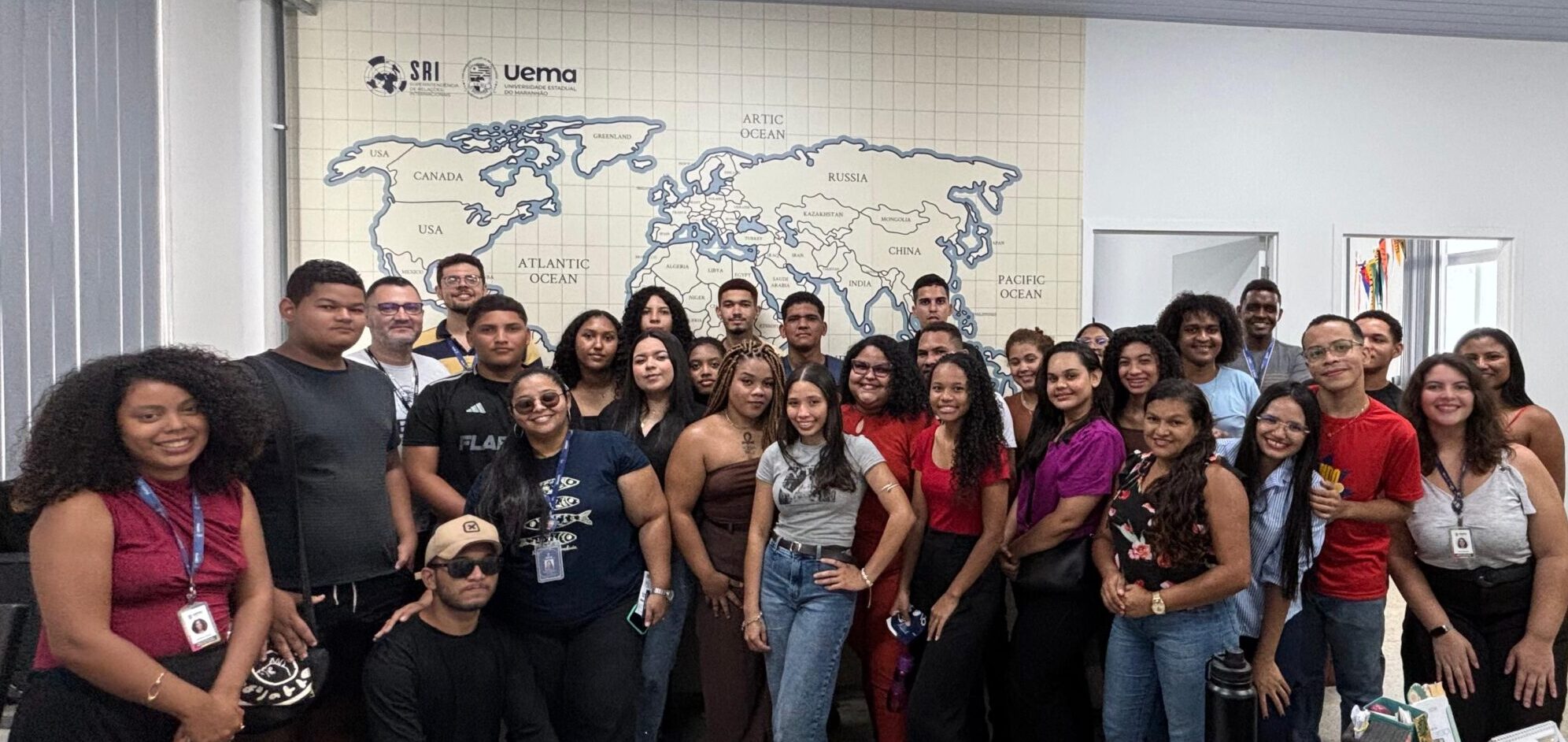 Estudantes de Letras do Campus Itapecuru visitam a Superintendência de Relações Internacionais